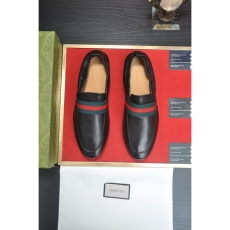 Gucci Leather Shoes